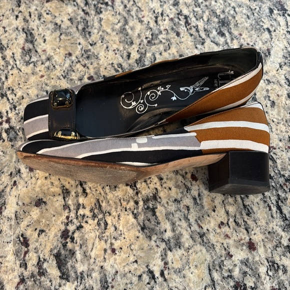 Tibi black and tan silk and leather made in Italy unique block heel shoes - Picture 12 of 12